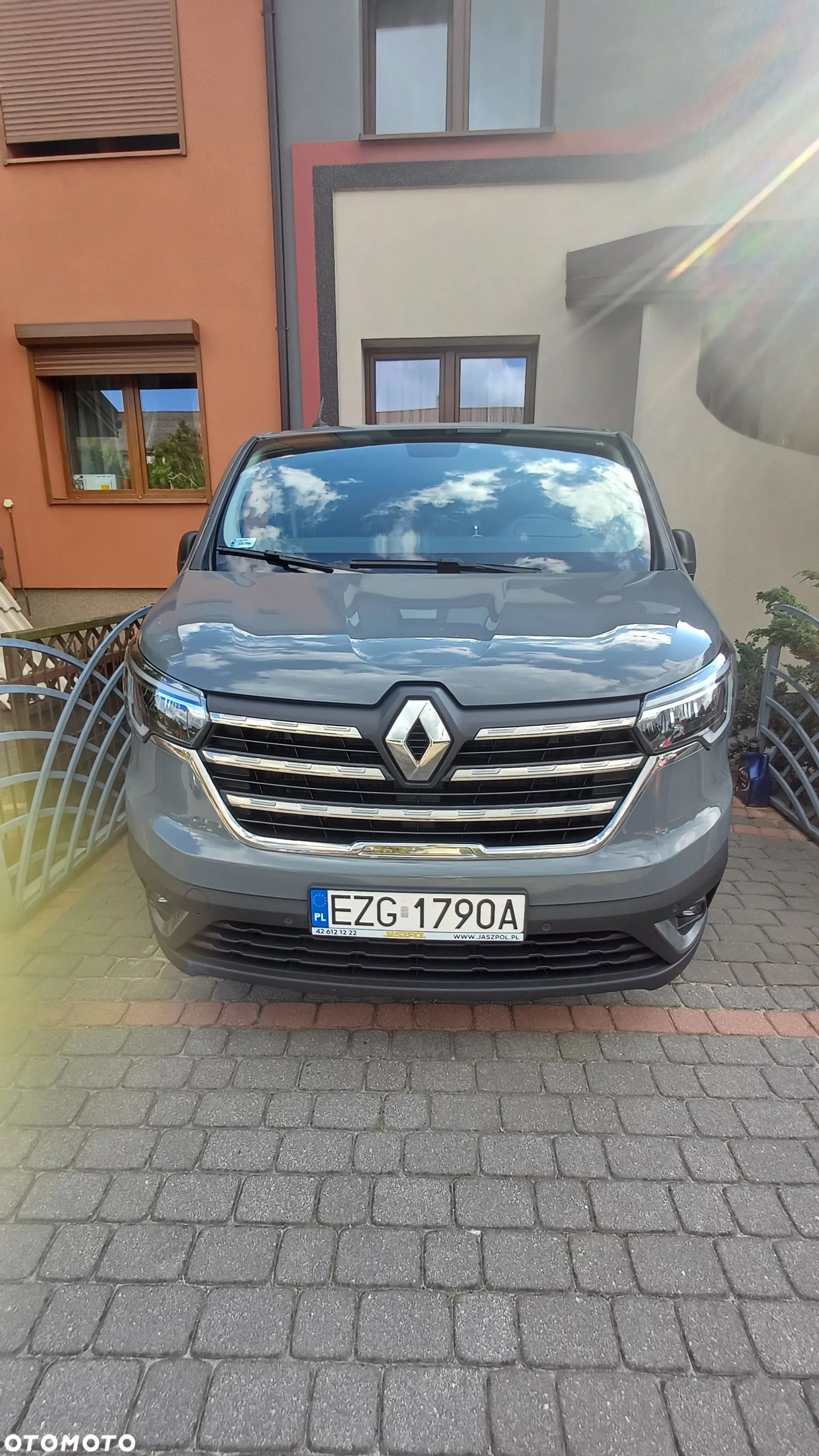 Renault Trafic - 1