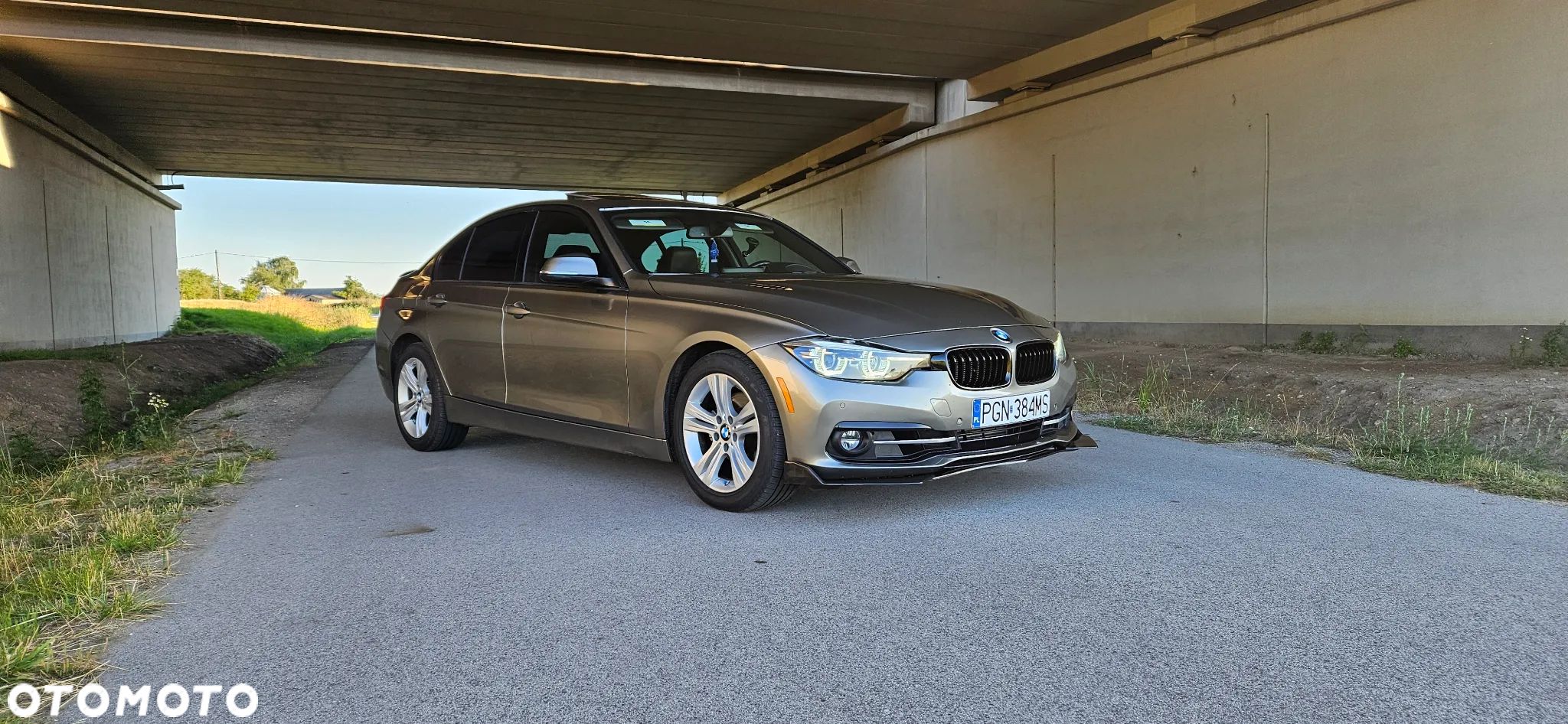 BMW Seria 3 330i - 1