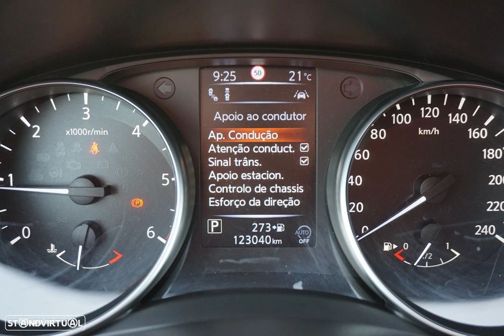 Nissan Qashqai 1.6 dCi Xtronic N-Connecta - 42