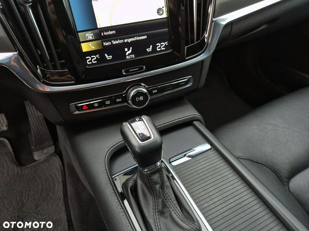 Volvo V90 D4 AWD Geartronic Momentum Pro - 19