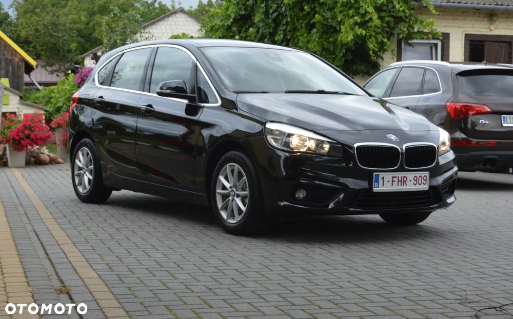 BMW Seria 2 216d - 10