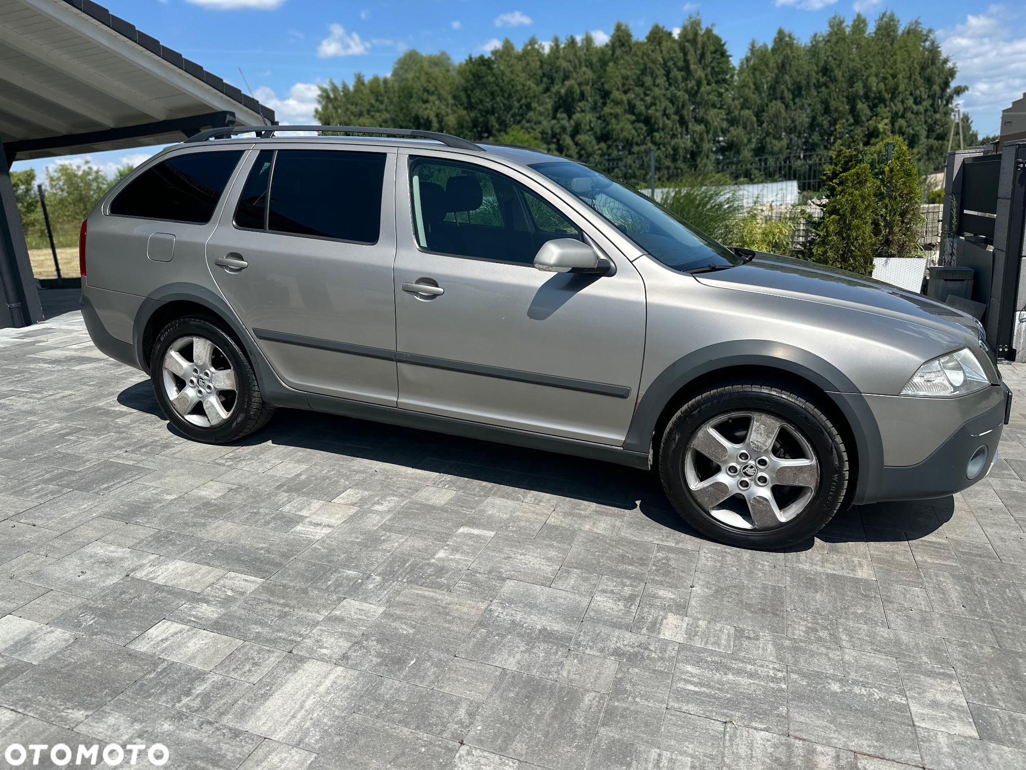 Skoda Octavia Scout 2.0 TDI DPF - 8
