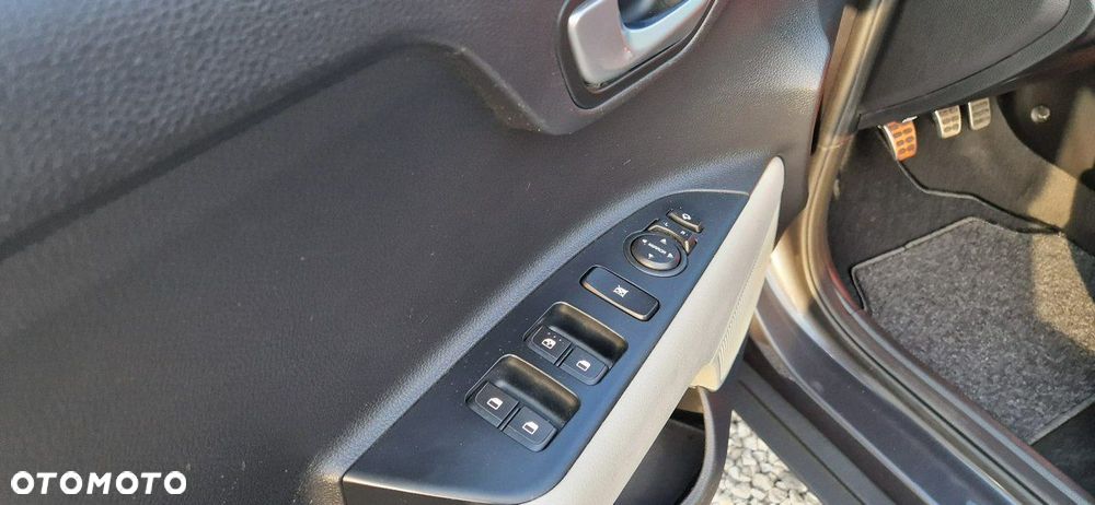 Kia Stonic - 16