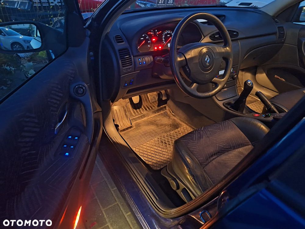 Renault Laguna - 13