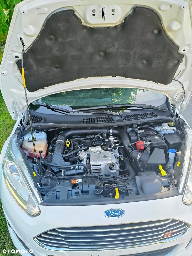 Ford Fiesta 1.0 EcoBoost S&S TITANIUM - 5