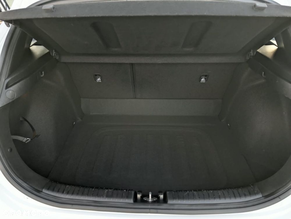Kia Ceed - 18