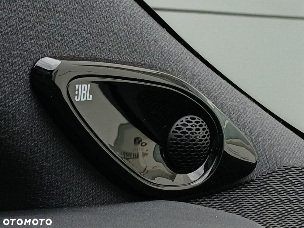 Toyota Corolla - 36