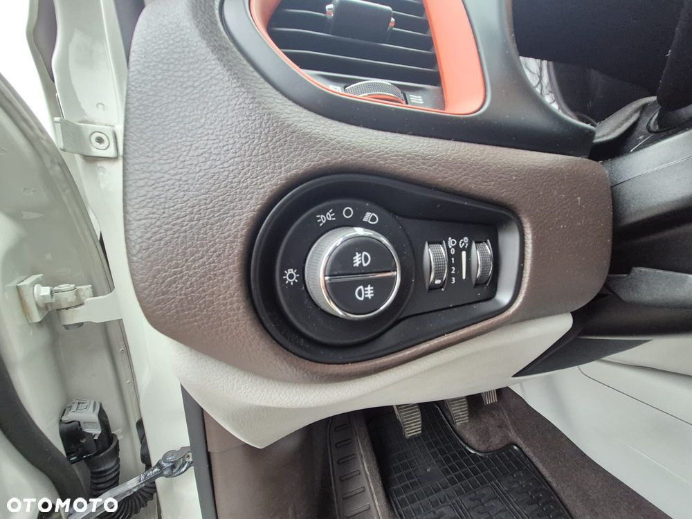 Jeep Renegade 1.4 MultiAir Longitude FWD S&S - 27