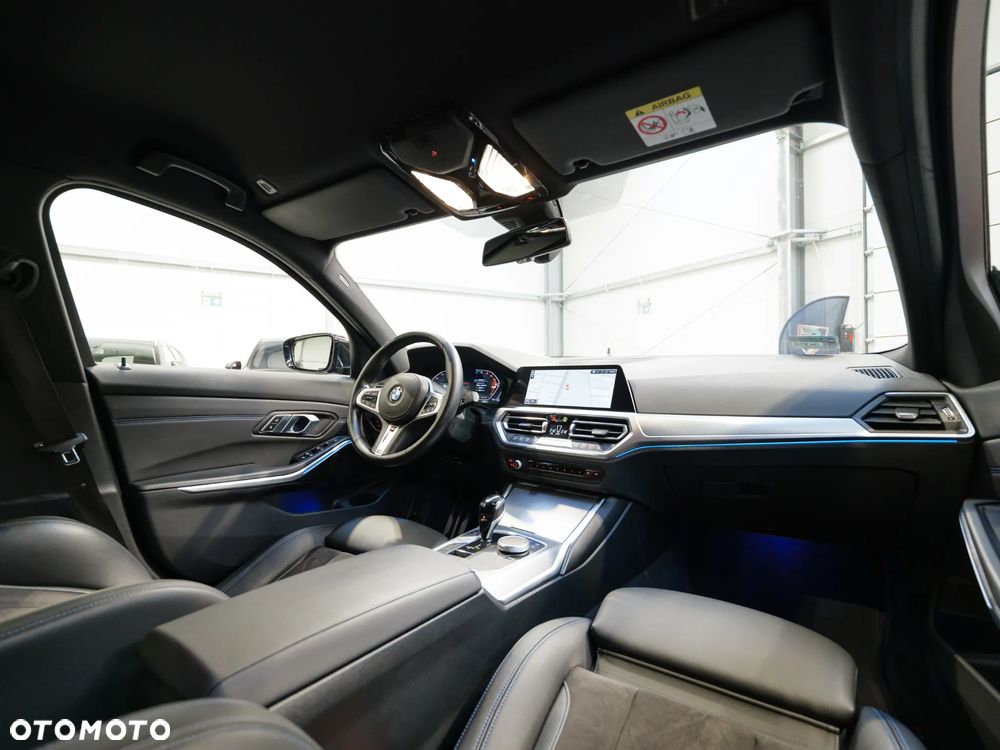BMW Seria 3 320d xDrive M Sport sport - 24