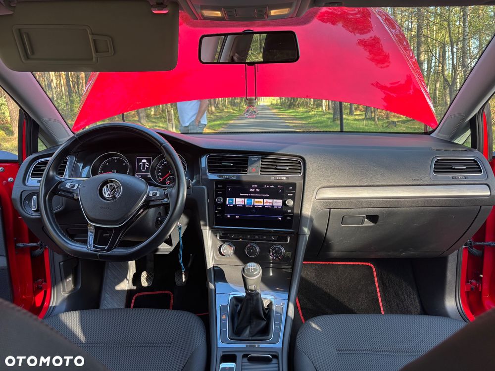 Volkswagen Golf - 8