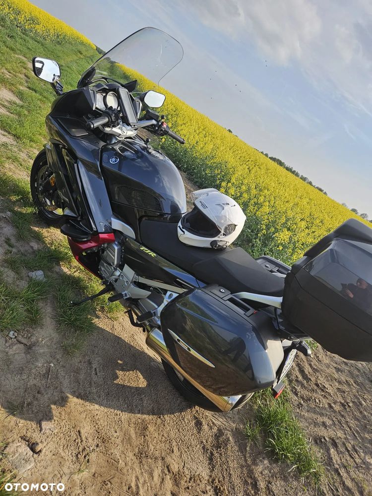 Yamaha FJR - 10
