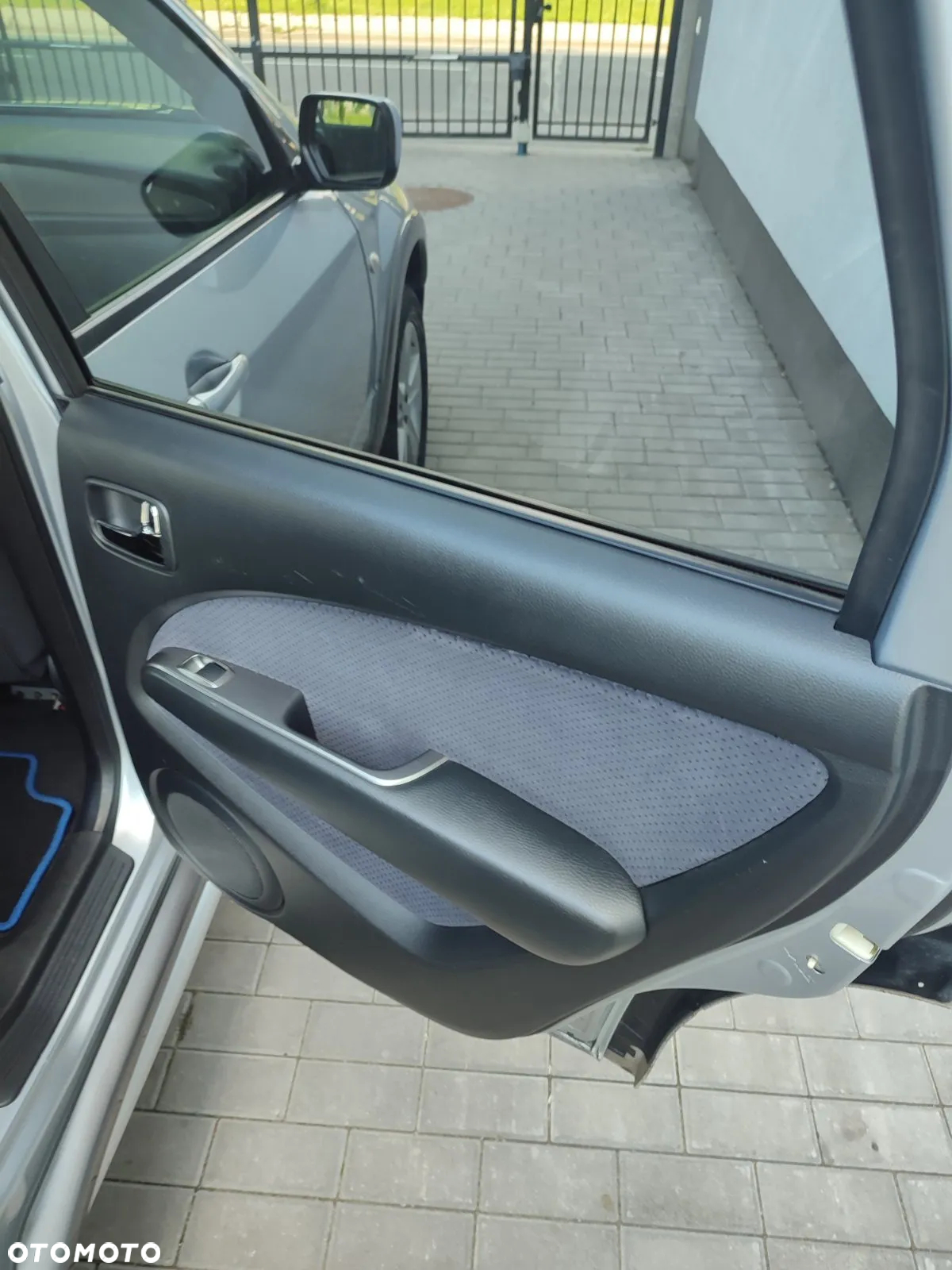 Mitsubishi Outlander 2.4 Intense (lea) - 6