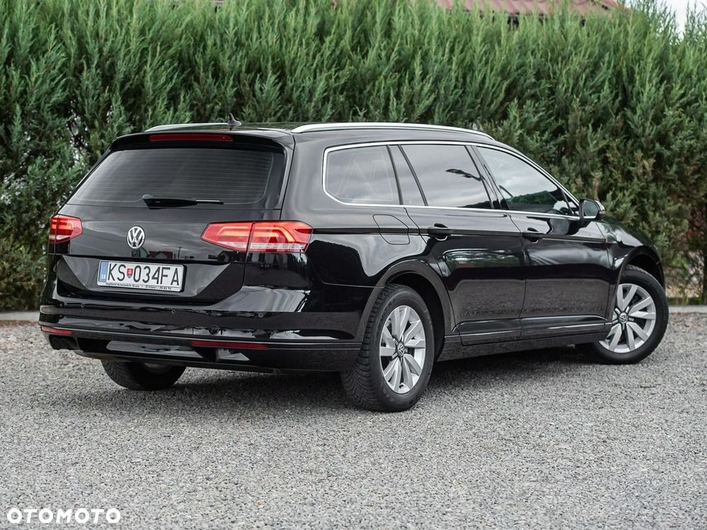 Volkswagen Passat - 13