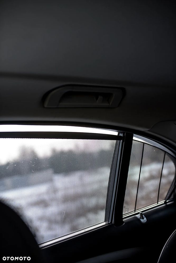 BMW Seria 7 750i - 24