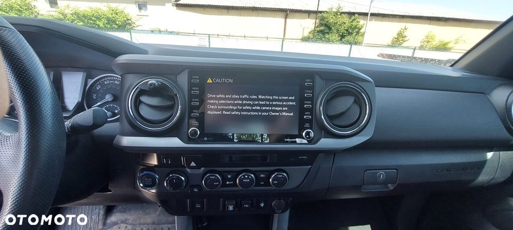 Toyota Tacoma - 15