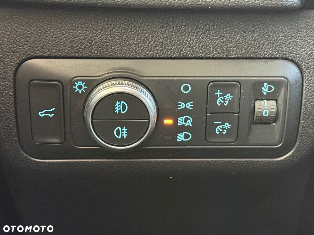 Ford Kuga - 21