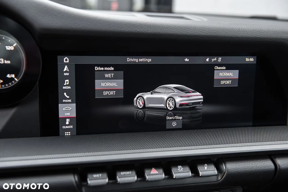 Porsche 911 Carrera - 22