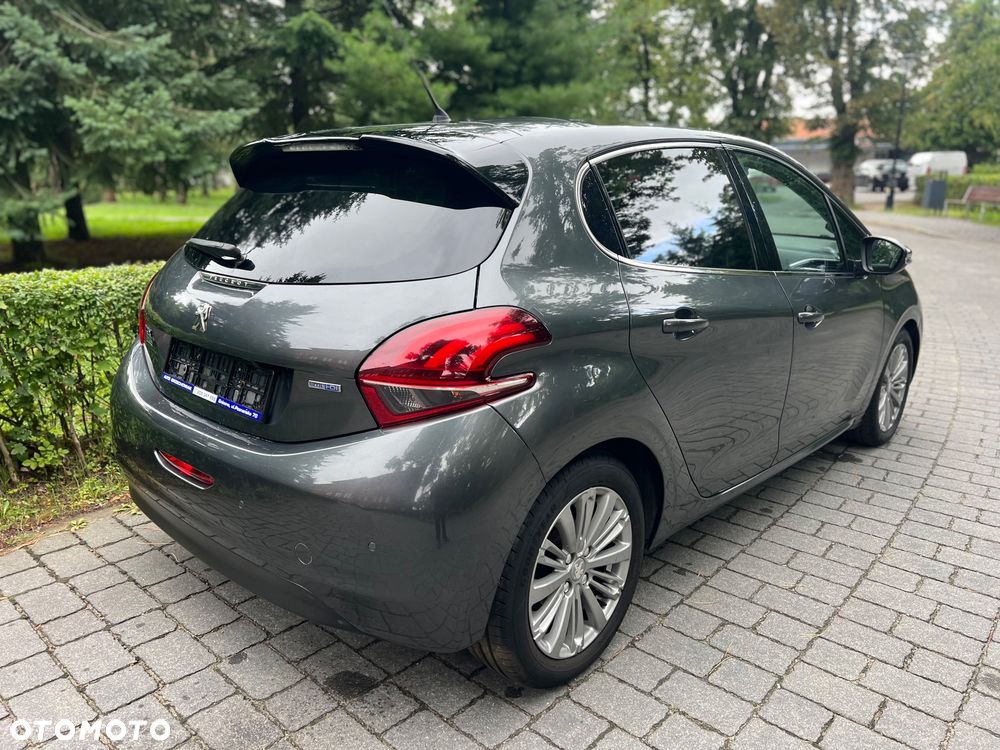 Peugeot 208 1.6 BlueHDi Allure S&S - 22