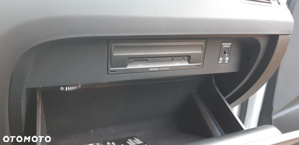 Skoda Octavia 1.6 TDI DSG Clever - 26