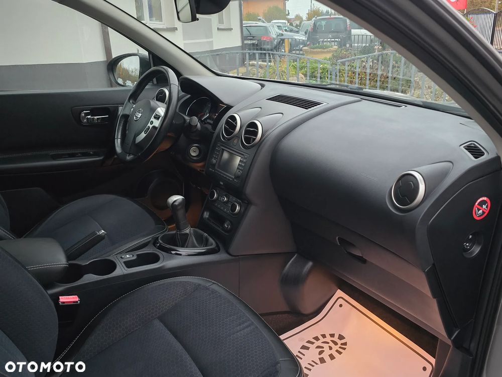 Nissan Qashqai 1.6 360 - 24