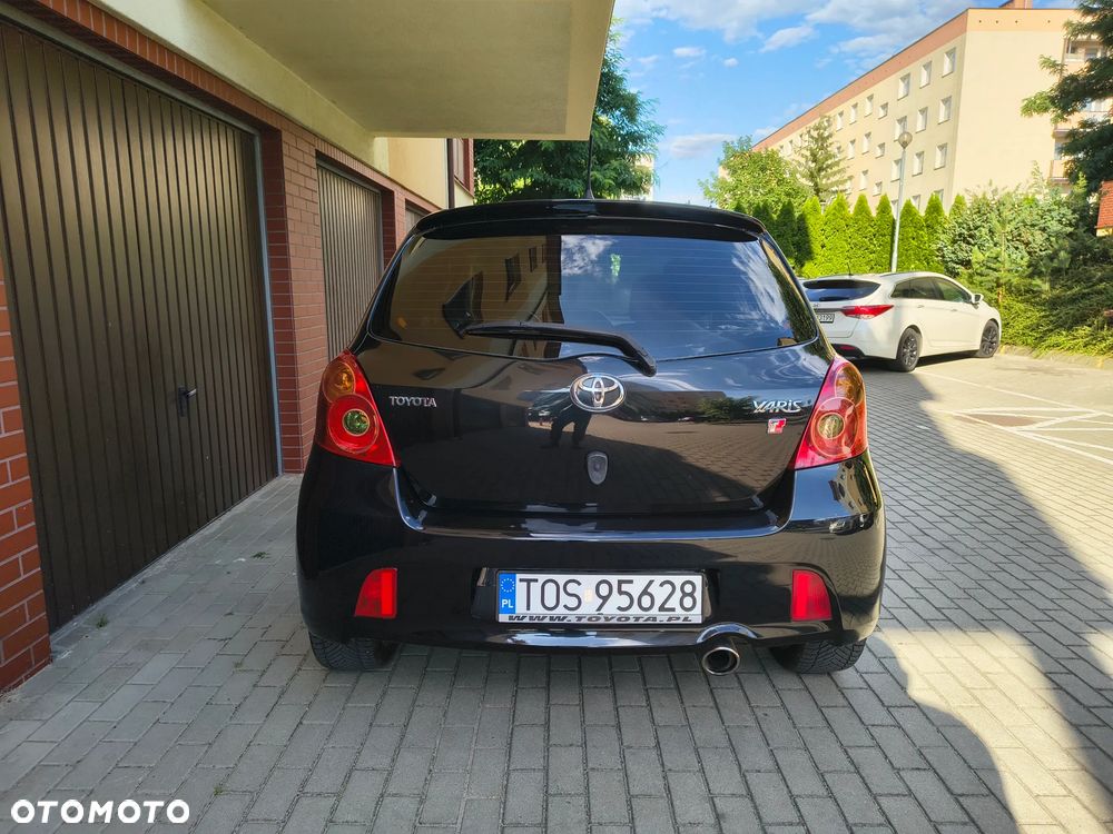 Toyota Yaris - 2