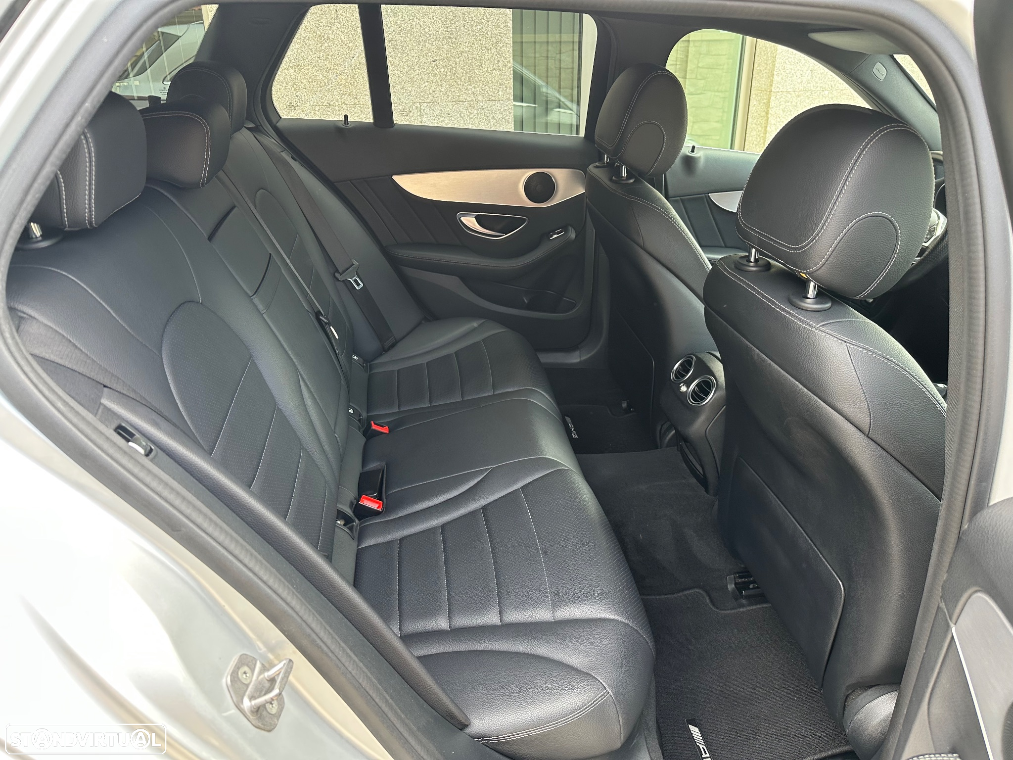 Mercedes-Benz C 220 d AMG Line - 33