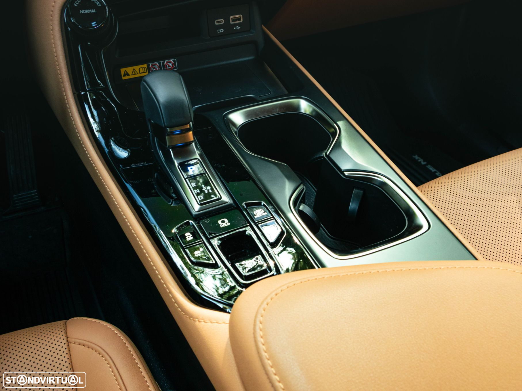 Lexus NX 450h+ - 29