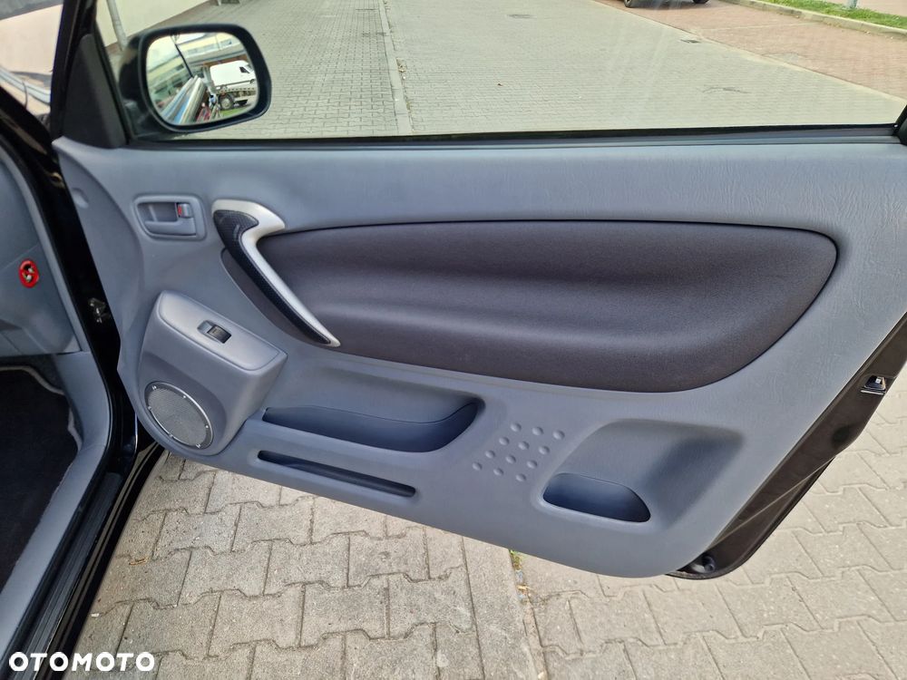 Toyota RAV4 1.8 VVT-i Terra 2WD - 30