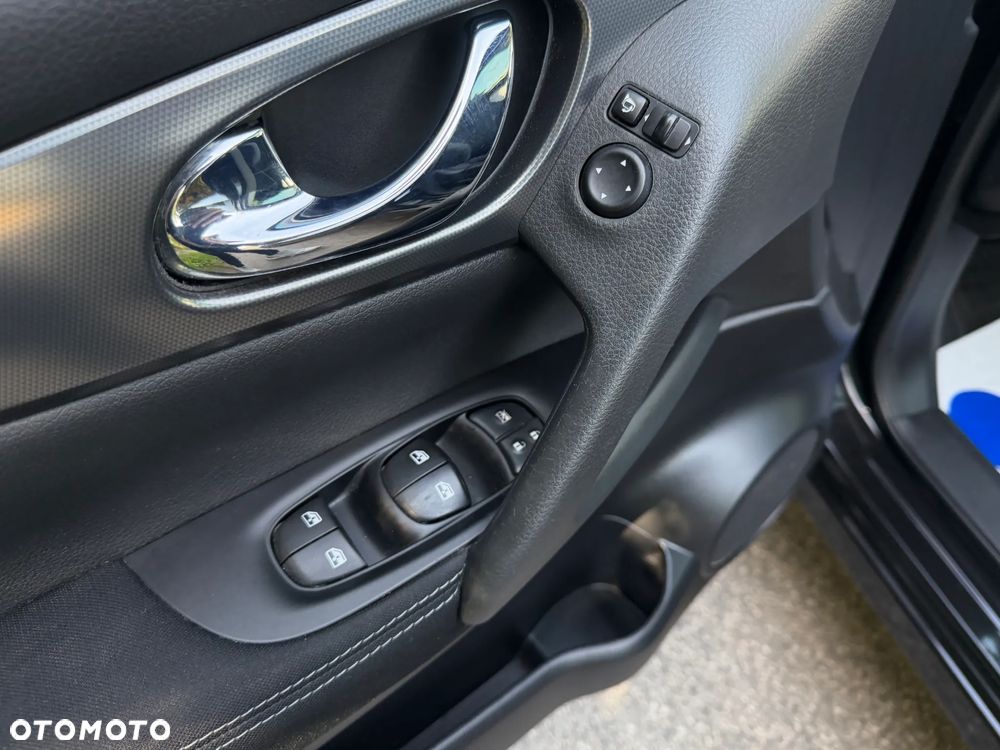 Nissan Qashqai 1.5 dCi N-Connecta - 30