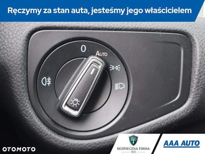Volkswagen Golf - 17