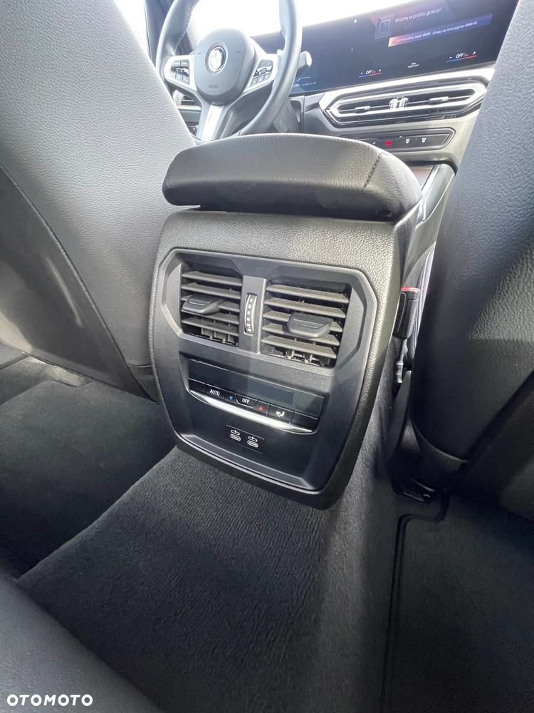 BMW Seria 3 318i M Sport - 26