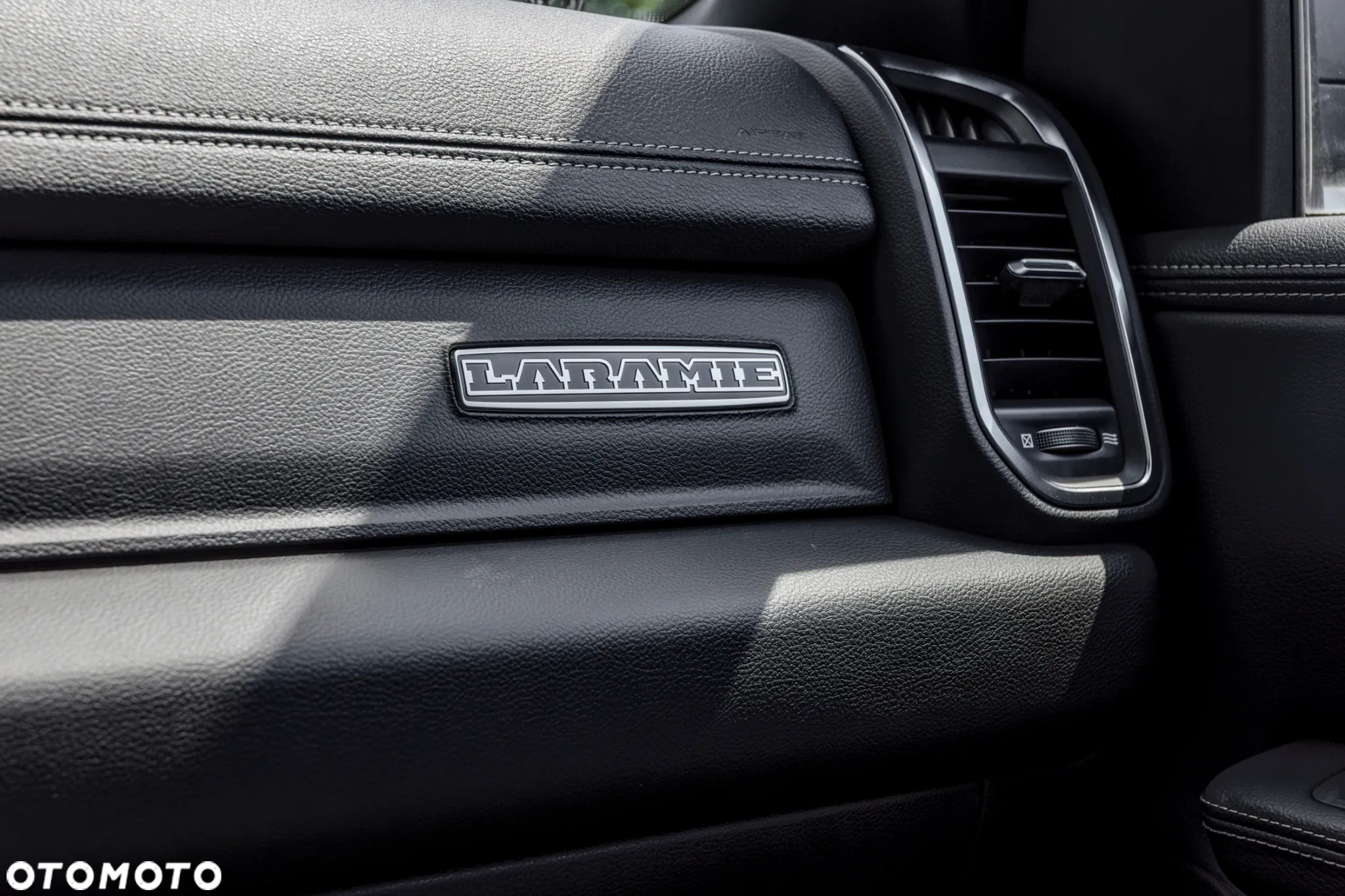 RAM 1500 - 21