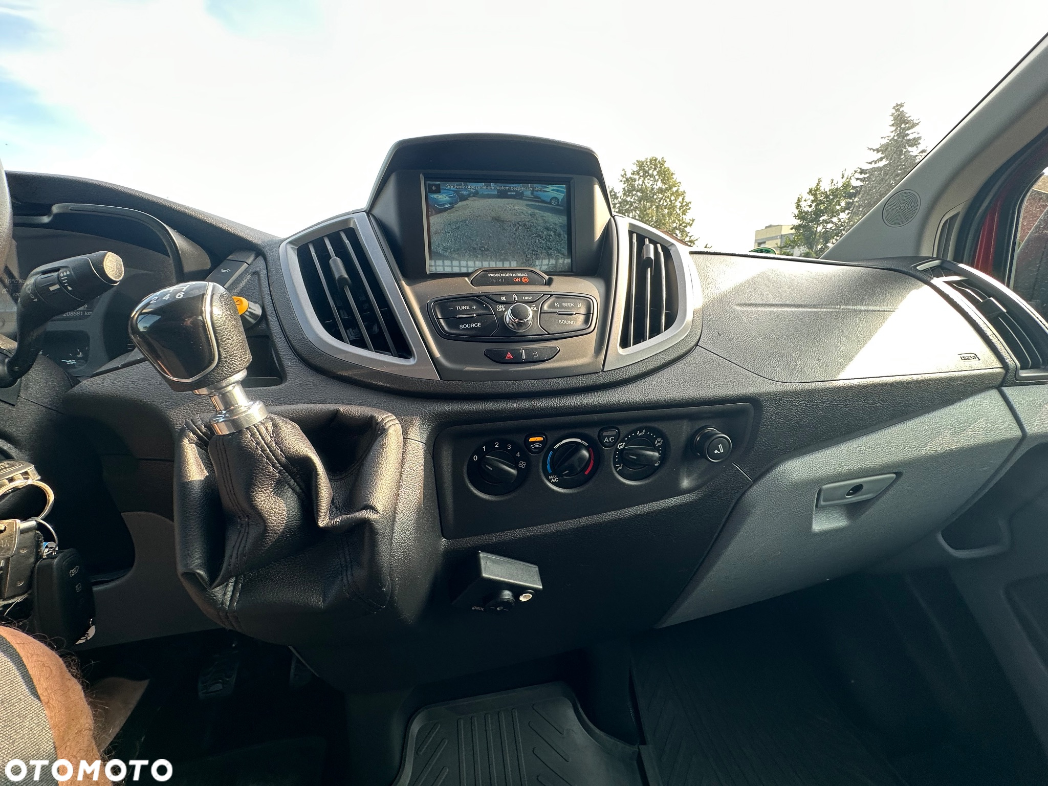 Ford Transit - 12