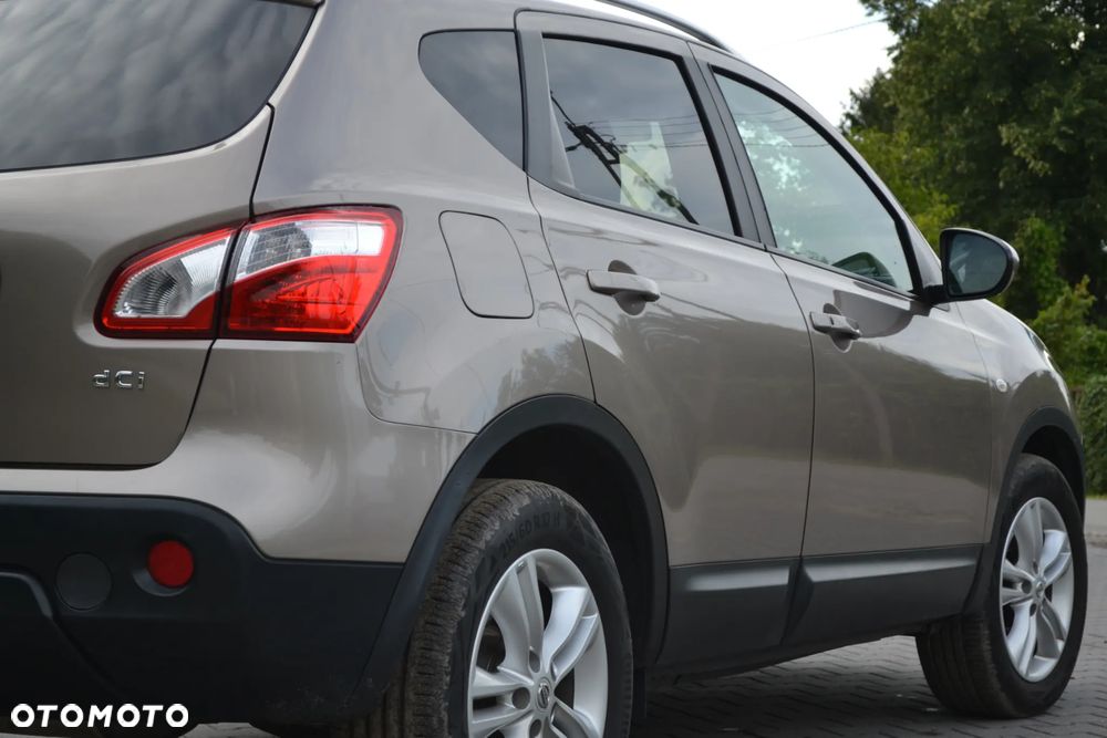 Nissan Qashqai 2.0 dCi Tekna EU5 - 8