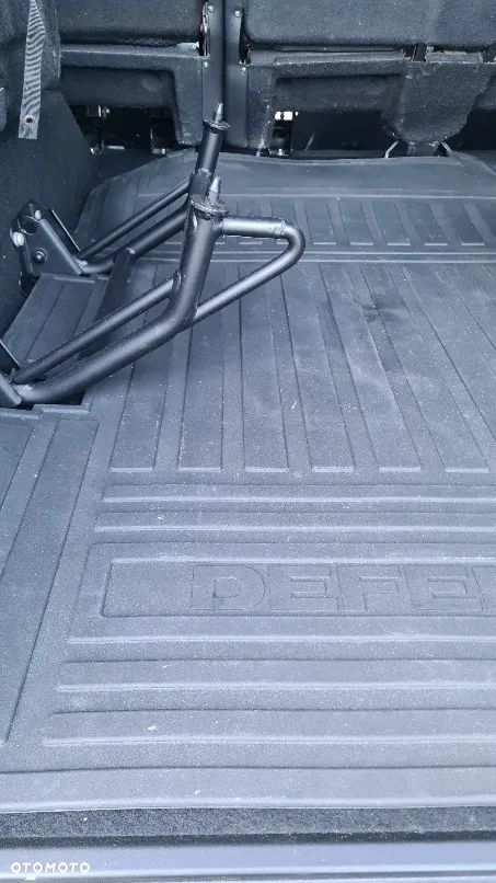 Land Rover Defender 110 2.4 TD4 E - 21