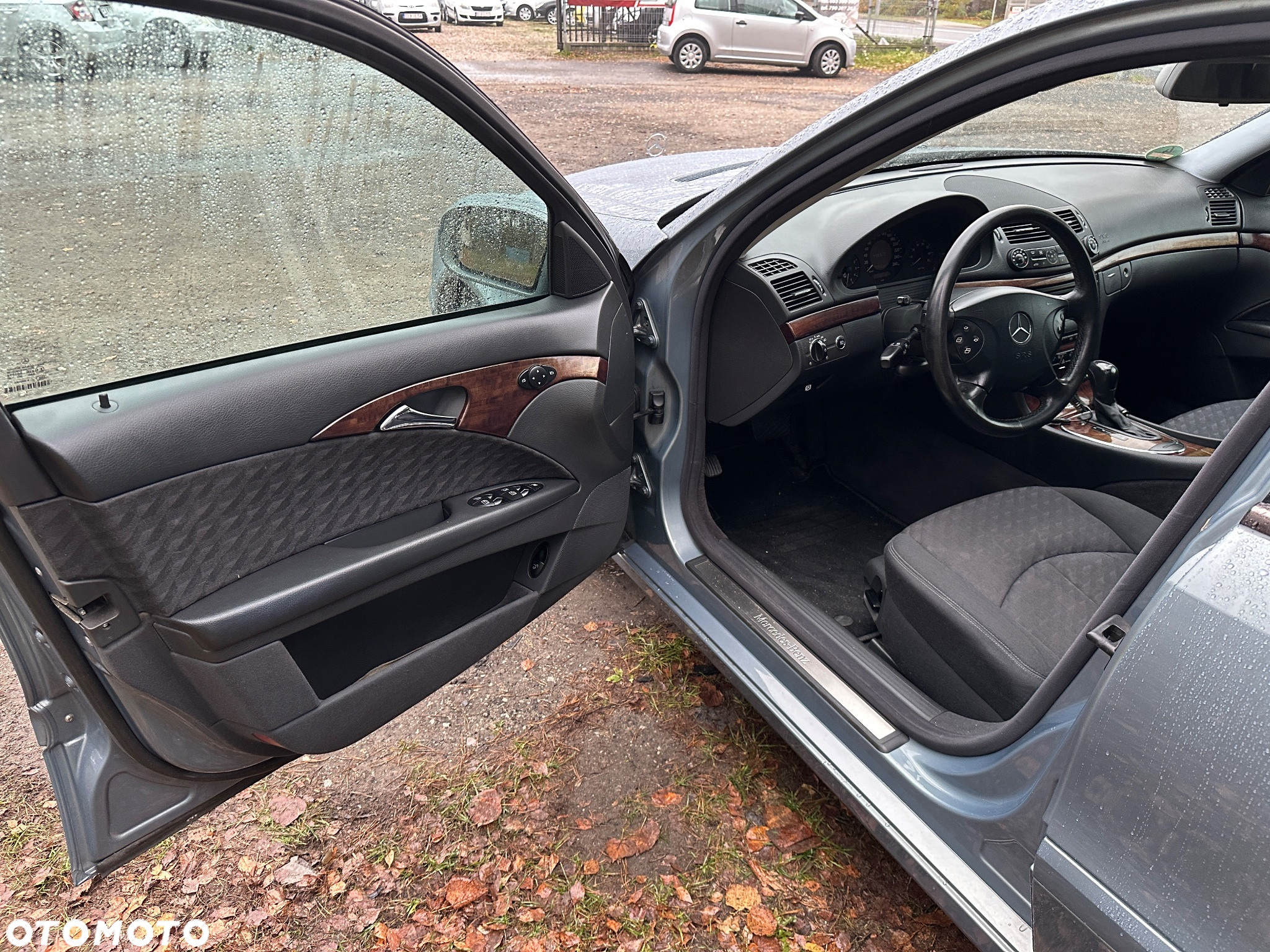 Mercedes-Benz Klasa E 200 T Kompressor Automatik Classic - 16