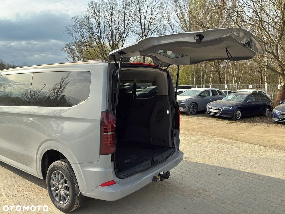 Volkswagen Caravelle - 11