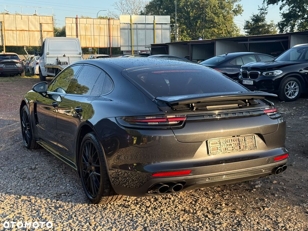 Porsche Panamera 4S - 1