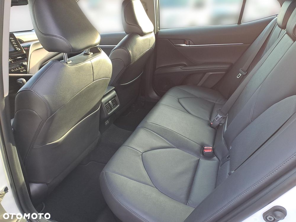 Toyota Camry 2.5 Hybrid Comfort CVT - 12