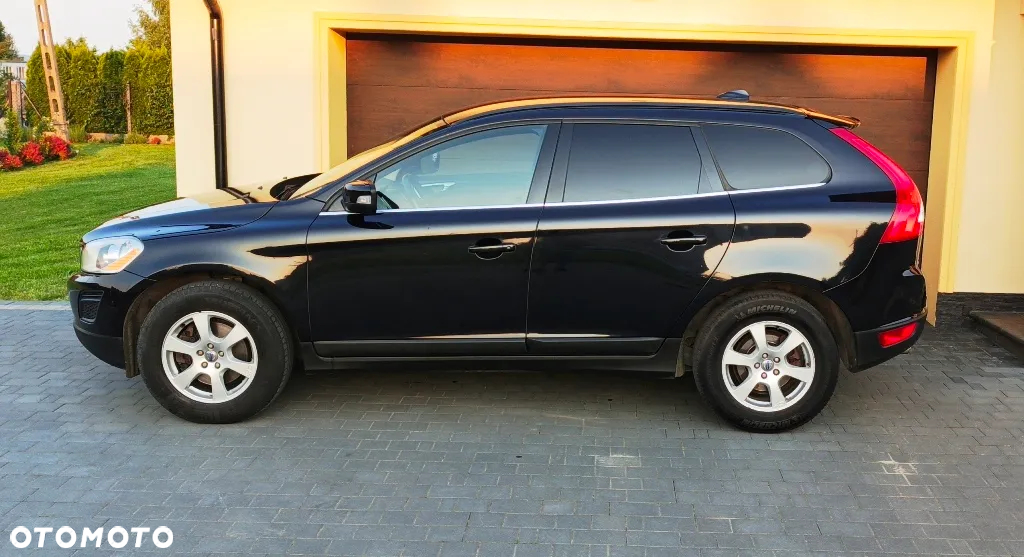 Volvo XC 60 D4 Momentum - 6