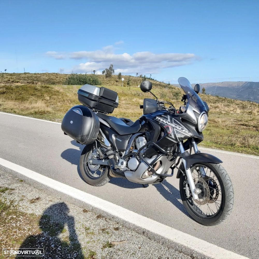 Honda Transalp XL700 VA - 1