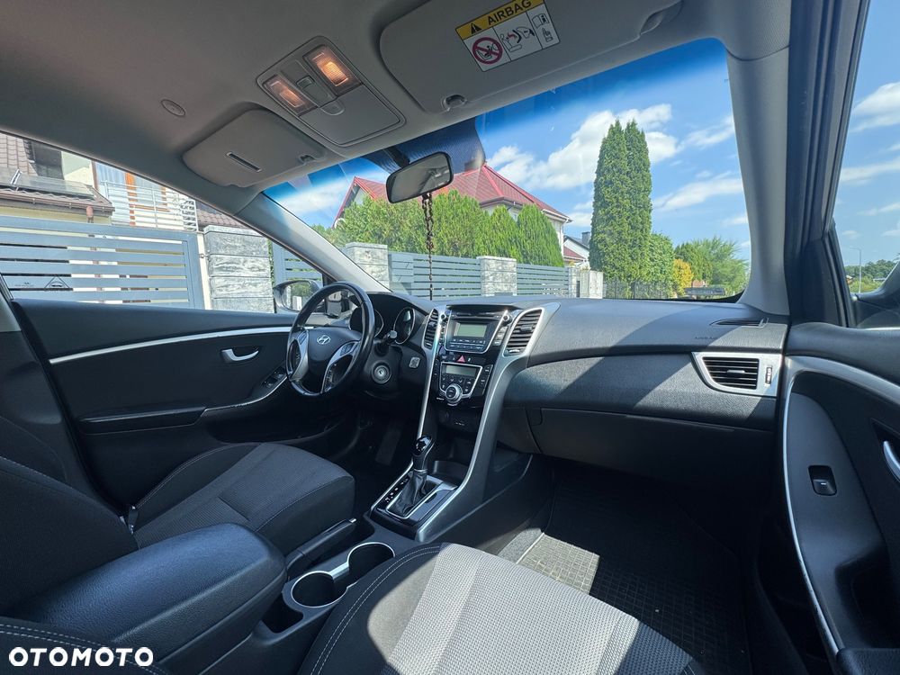 Hyundai i30 1.6 Comfort - 16