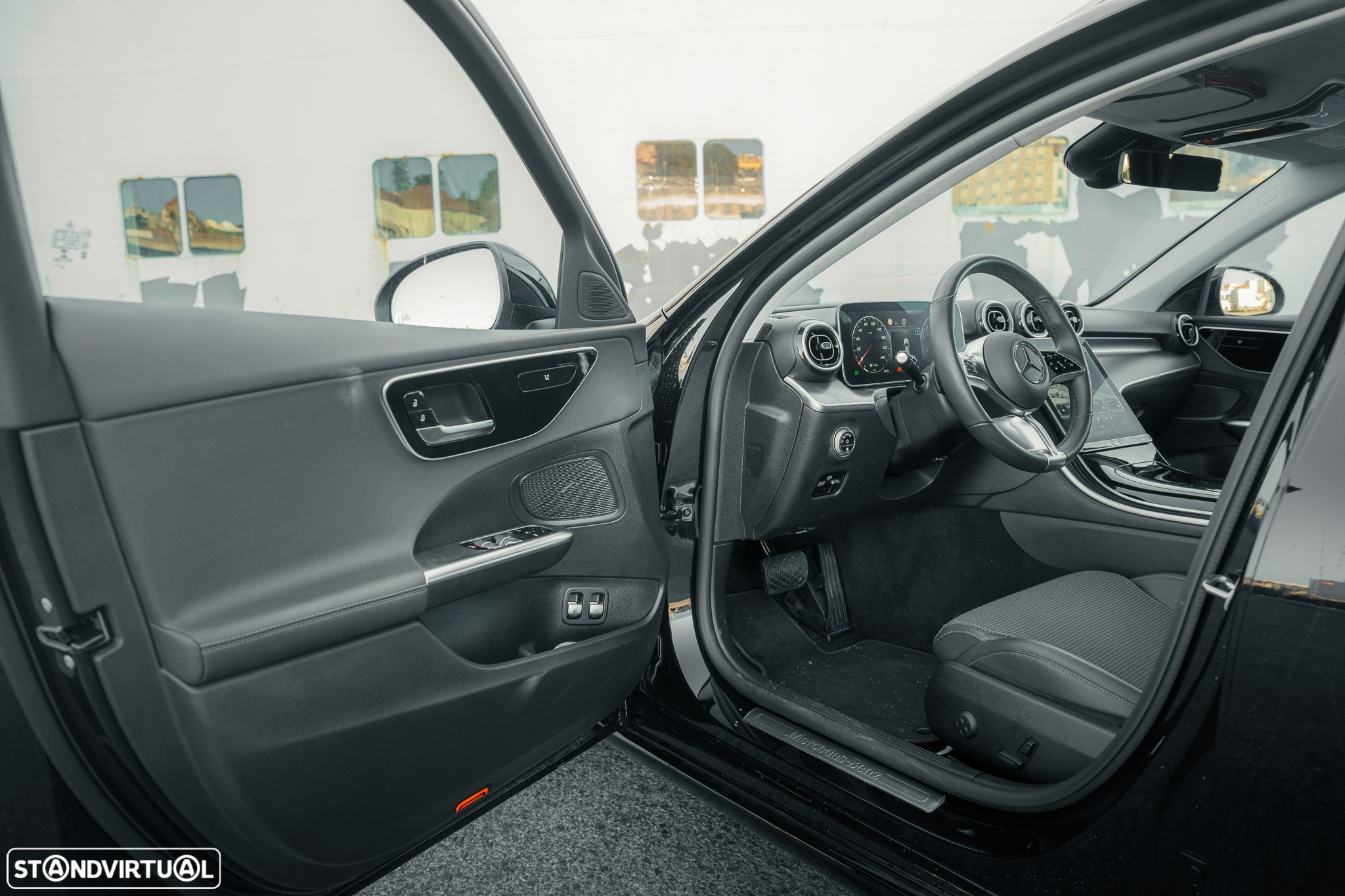 Mercedes-Benz C 300 e - 27