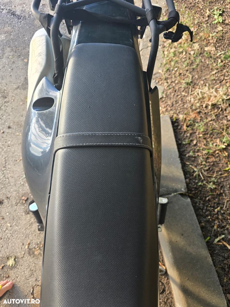 Kawasaki KLX 230R S - 11