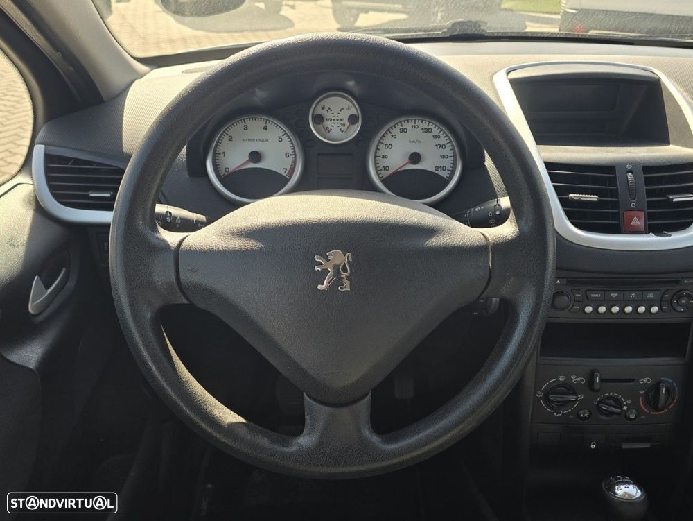 Peugeot 207 1.4 16V Trendy - 15