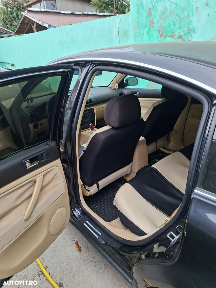 Volkswagen Passat - 4