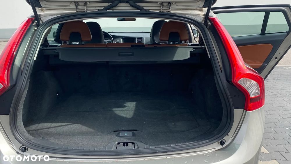 Volvo V60 T4 Summum - 13