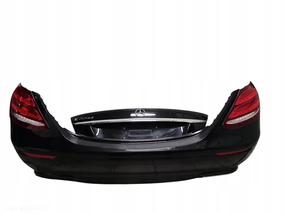 TYL MERCEDES W213 SEDAN KOD 197 ZDERZAK KLAPA LAMPY TYL