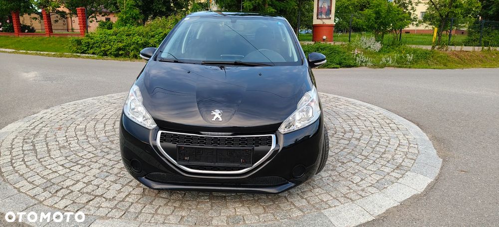 Peugeot 208 - 12