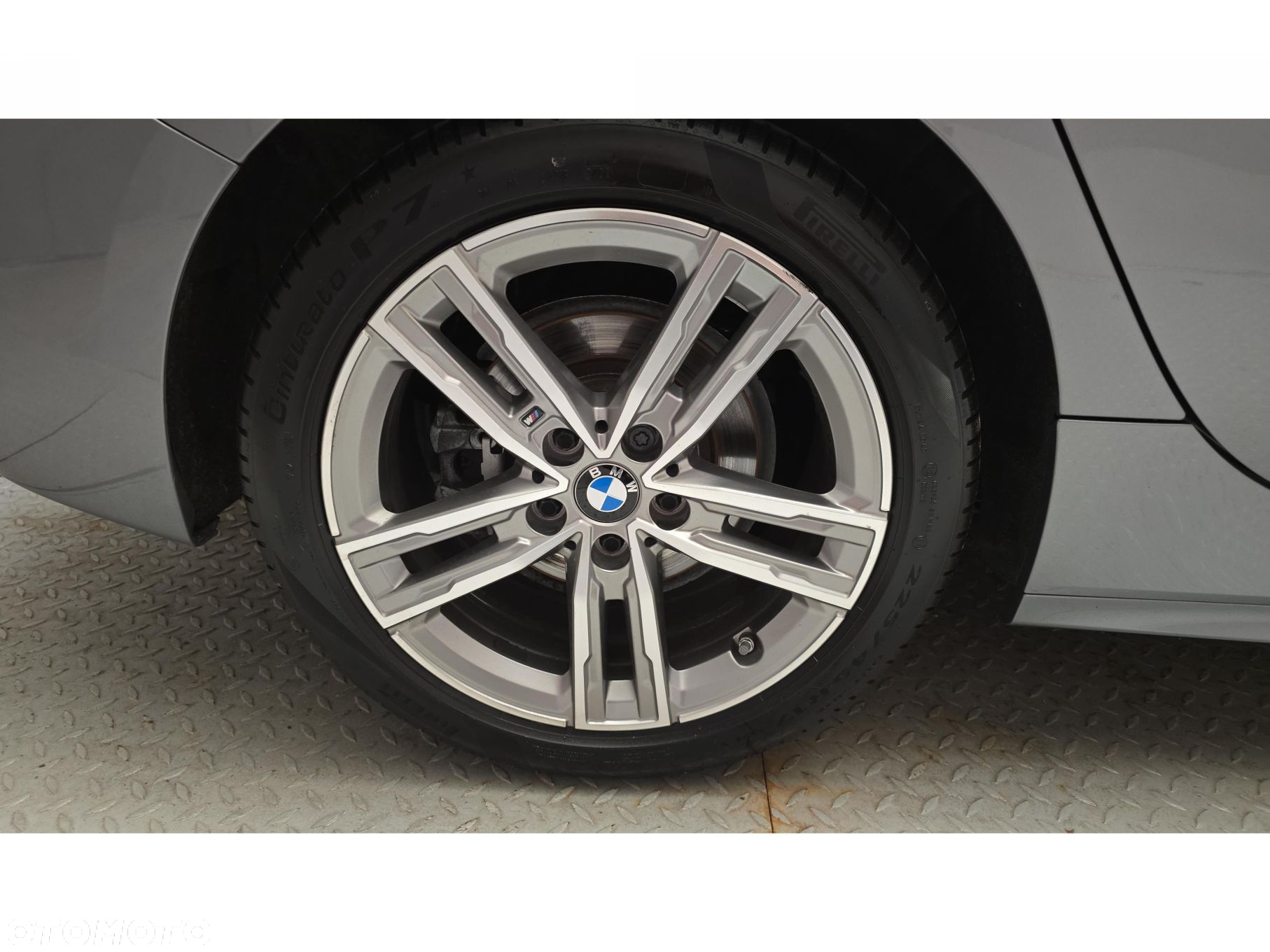 BMW Seria 1 - 25